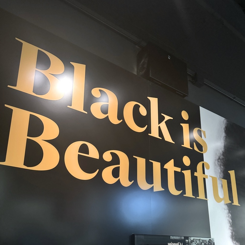 Meet your Posher, Whit